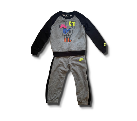 Nike Sweatsuit